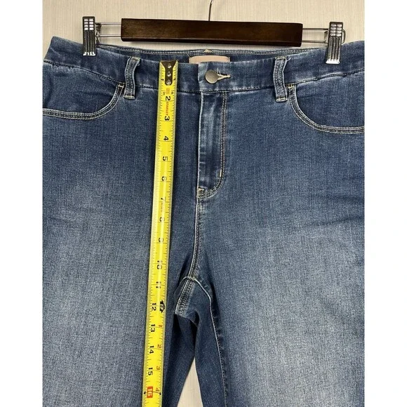 Chicos Women's Denim Capri Size 1 32x20 Medium Wash GUC - Picture 9 of 10